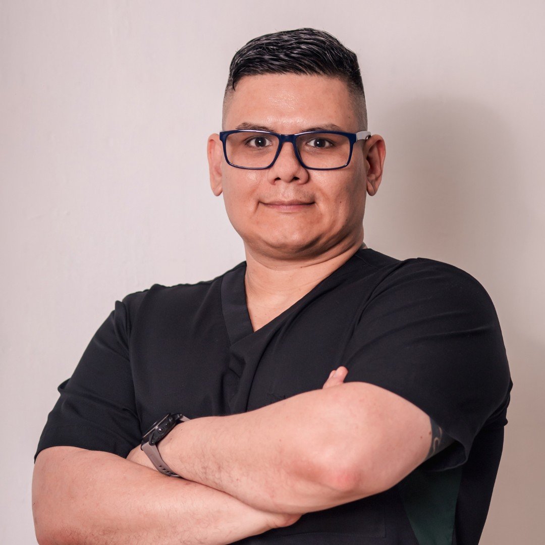 Dr. Carlos Acuña