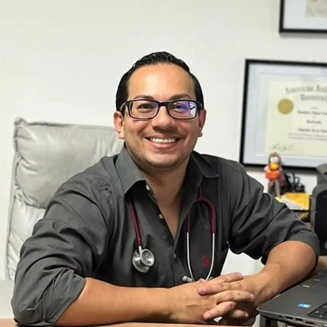 Dr. Marco Gómez